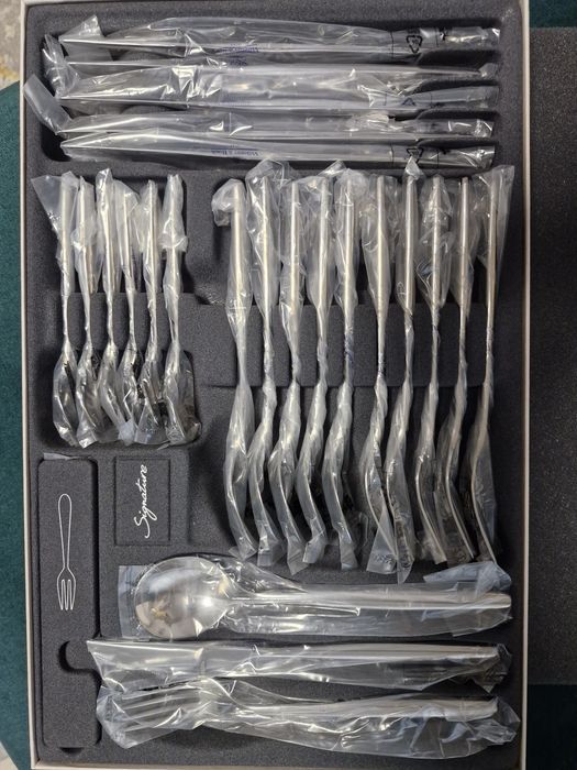 Set tacâmuri 6 persoane VILLEROY & BOCH colectia  SIGNATURE! 30 piese