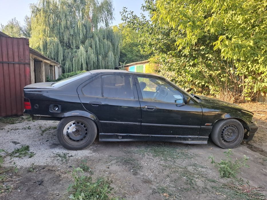 Bmw e36 318is M42B18 НА ЧАСТИ
