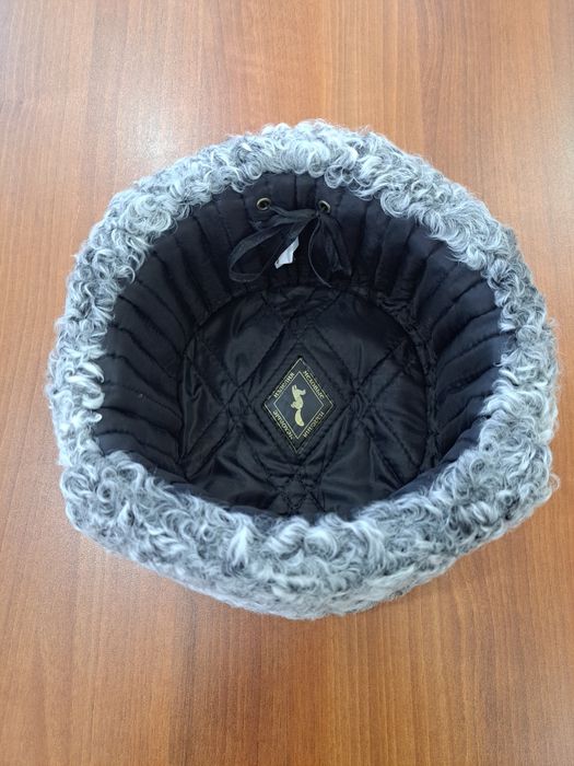 Каракулевая шапка