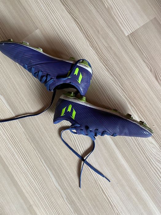 Футболни обувки - бутонки Adidas