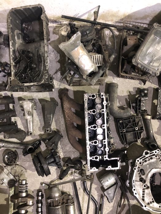 Запчасти (детали)  мерседес Т1 ( сапог)