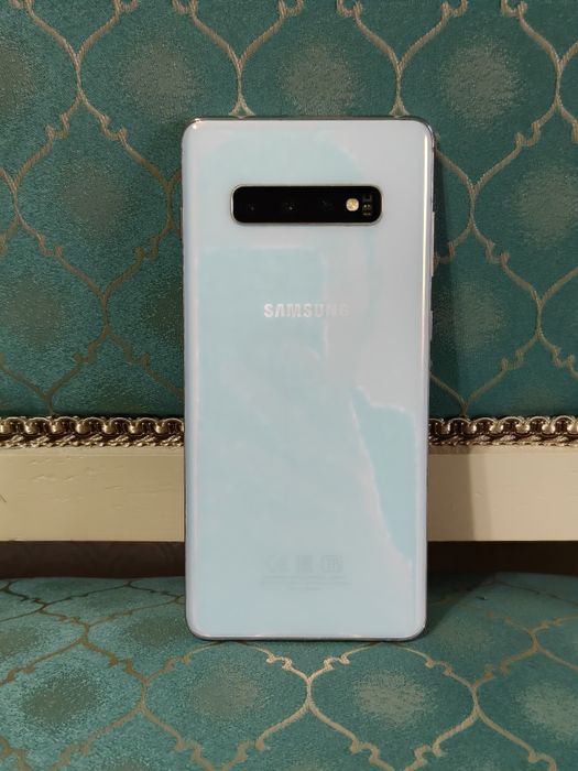 Samsung S10 Plus 128 gb Ram 8 EAC
