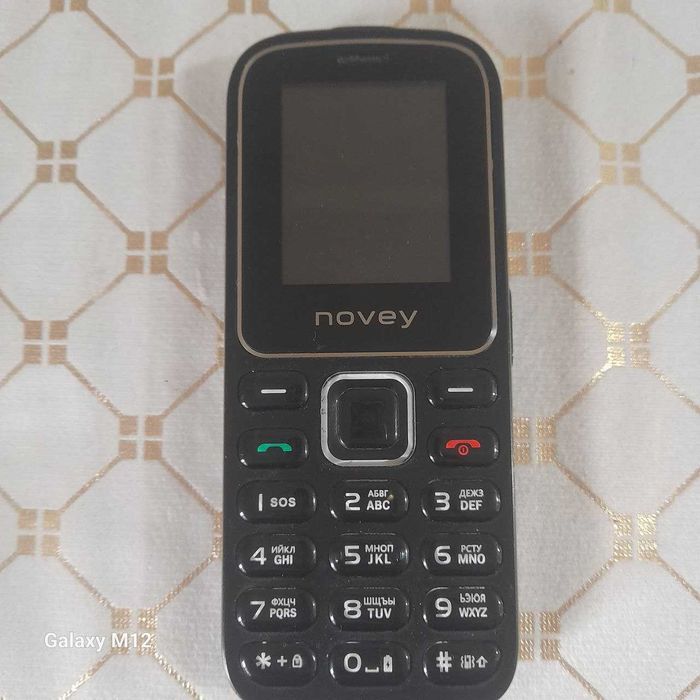 Кнопочный телефон