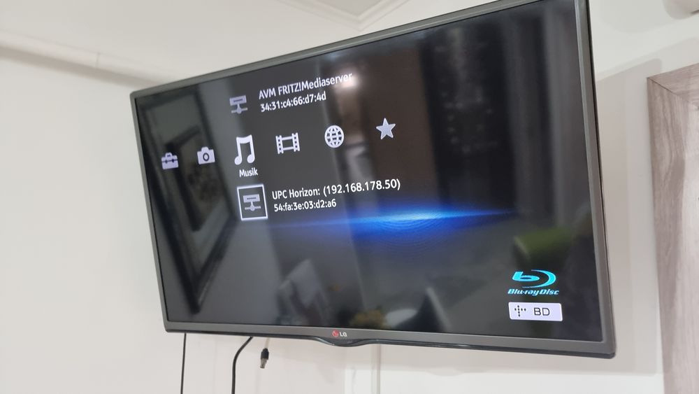 Sony blu-ray disc ,/ dvd player  slim ,perfect