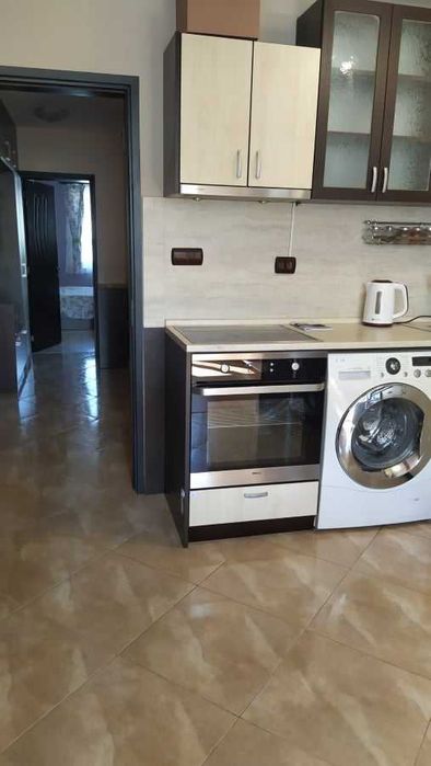 Дава се под наем Двустаен апартамент в Бургас, Възраждане - 60 кв.м за 240 € - Снимка #2