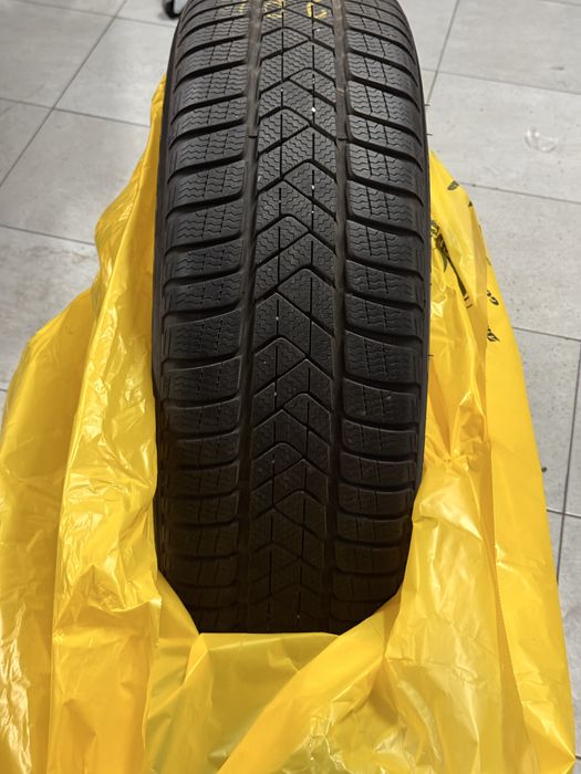 Pirelli Winter Sottozero 3 - 225/60/18 - RunFlat - DOT 3125 - Зимна гума - 1бр.