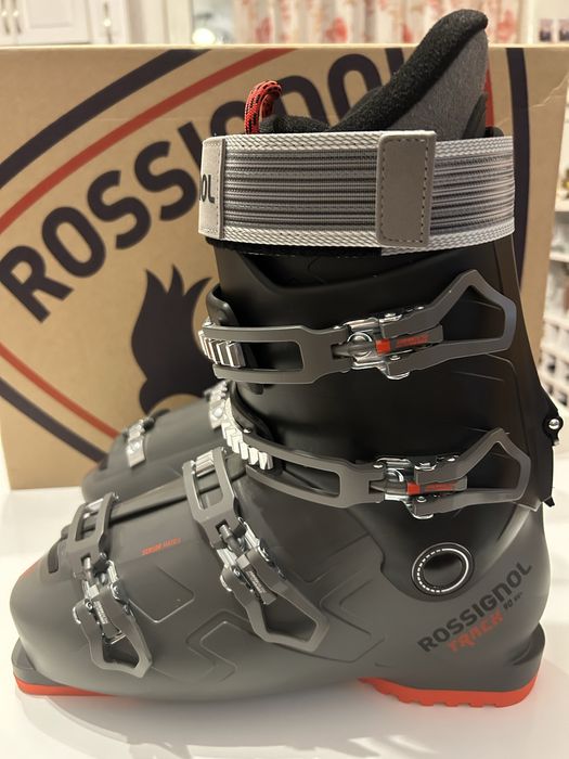 Clapari pentru barbati marime 28,5 sau 42,5/43 noi/nefolositi