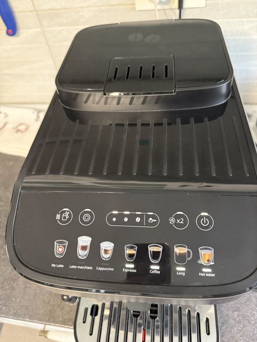 Expresor de cafea DeLonghi Magnifica Evo