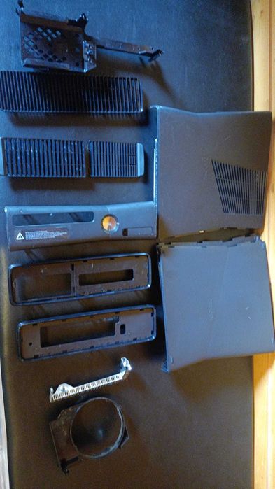 Dezmembrez xbox 360 Slim / E