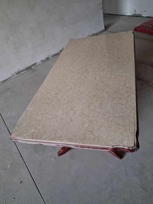 Стол сотилади келишилган холда