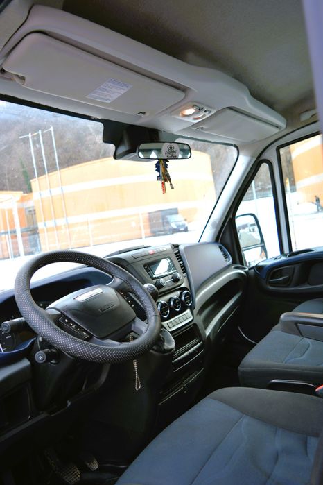 Iveco Daily 2018 basculabil pe 3 parti