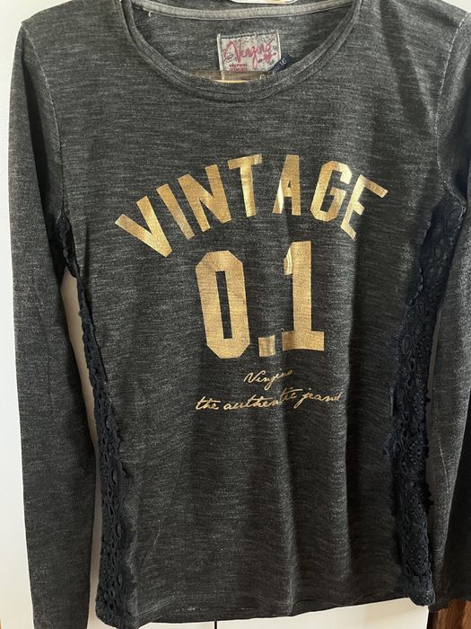 Продавам блузи