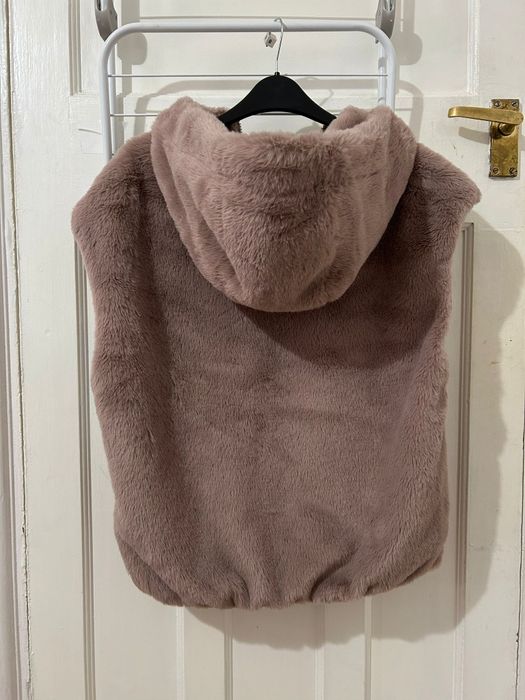 Дамски пухест елек