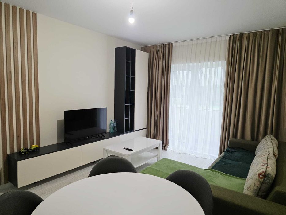 Inchiriez apartament cu 2 camere