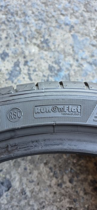 4 anvelope vara runflat Dunlop,fata 245/40/19,spate 275/35/19.Pretul este pe bucata.