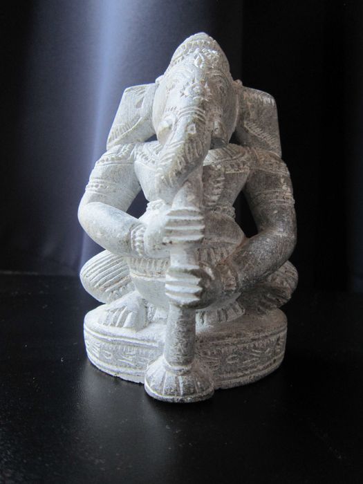 cadou inedit feng shui Ganesh piatra naturala handmade India 1980