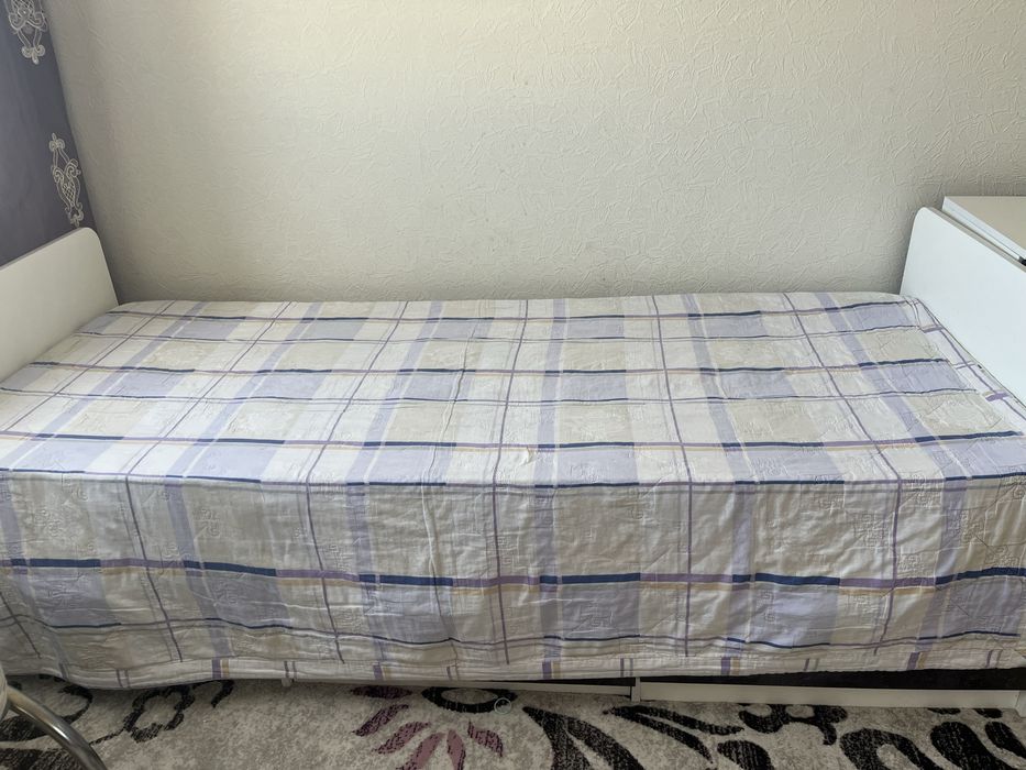 Кровать +комод сроч