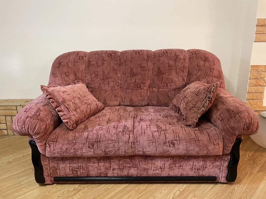 Продам 3 дивана и 2 кресла