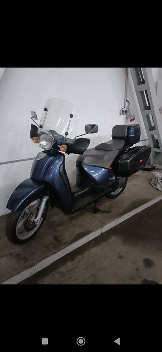 Aprilia scarabeo  200  cm3