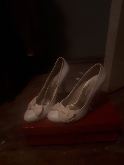 Женская обувь на каблуке