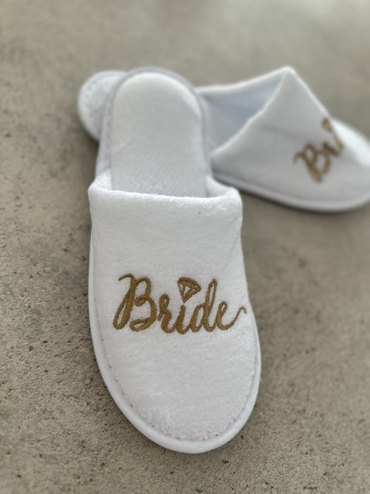 Papuci noi bride