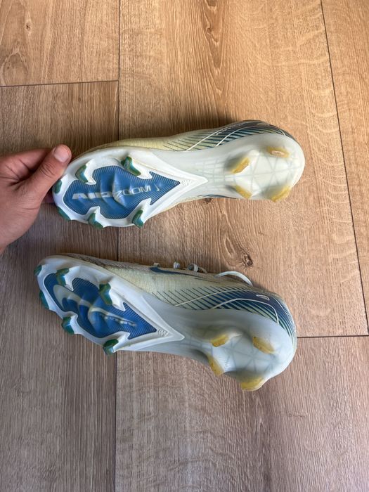 Футболни обувки Nike Mercurial