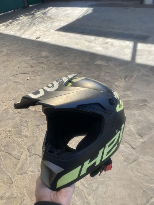 Кроссовый шлем для мотоцикла