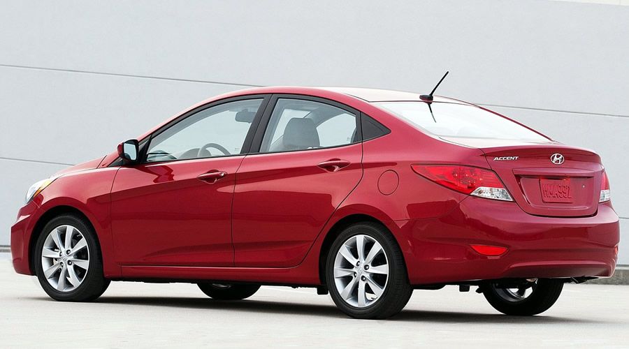 Бампер задний Hyundai Accent 11- Акцент 11-