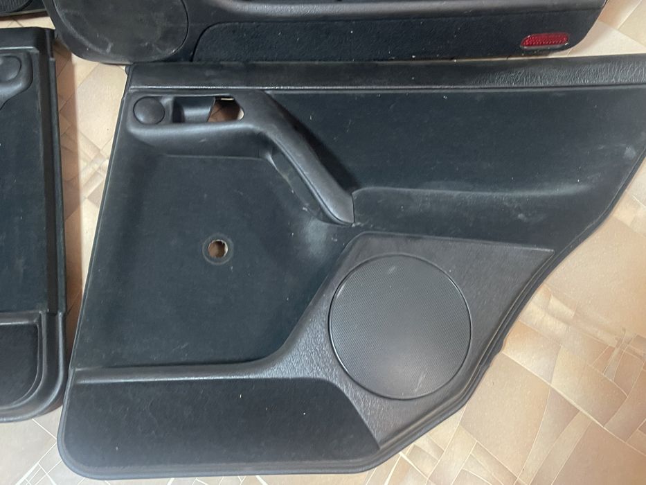 Обшивки дверей гольф 3