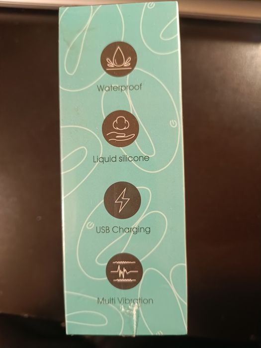 Winyi Helen couple toy