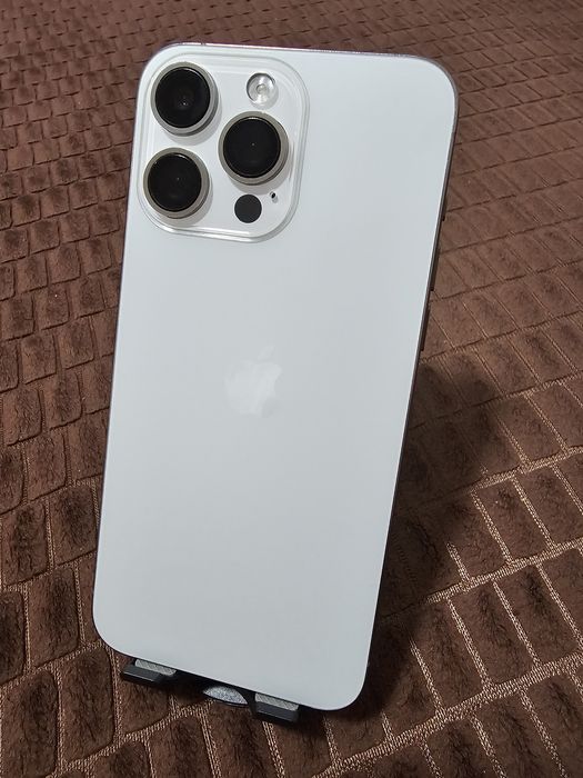 Vând iPhone 15Pro Max  ( Clonă)