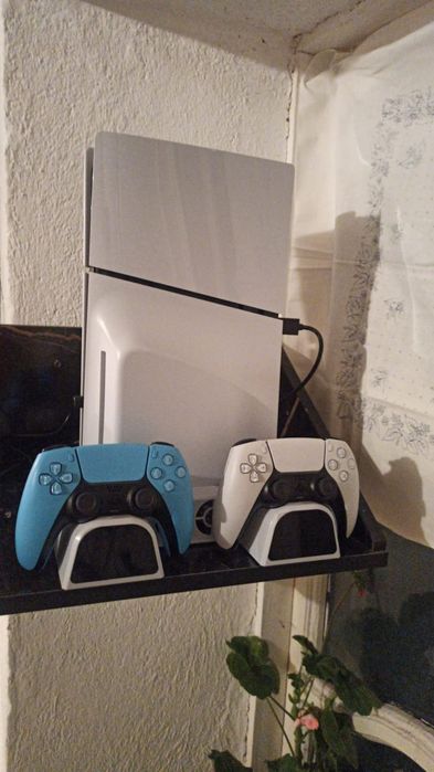 PS5 Slim  в новом состоянии