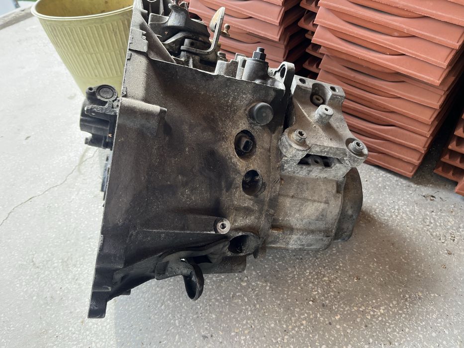 Продавам скорости (скоростна кутия) за Peugeot 207 1.6 HDi 110 к.с.