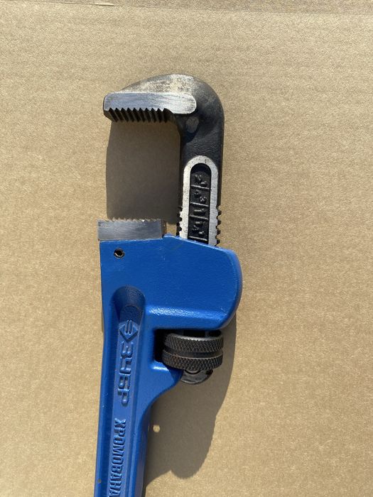 Ключ разводной «ЗУБР». Стиллсон