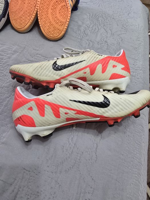 Децки маратонки и бутонки