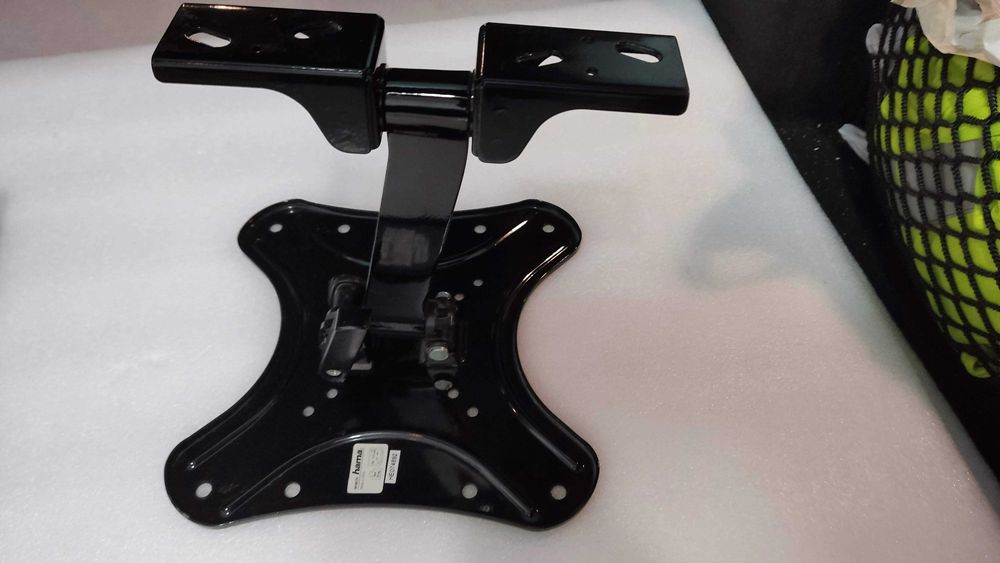 Стойка за стена Hama