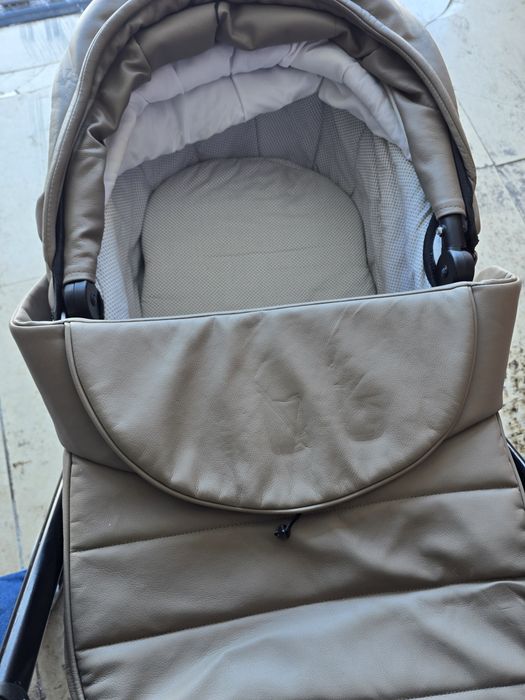 Продам коляску 2 в 1