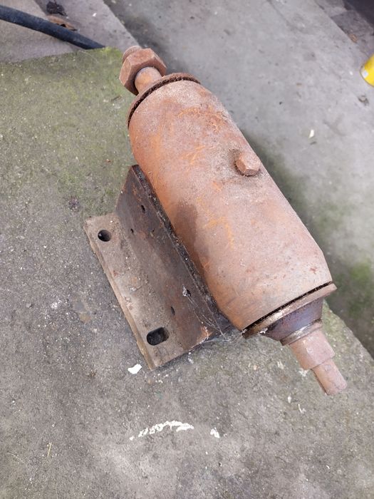 Ax industrial (circular, polizor, despicator lemne etc)