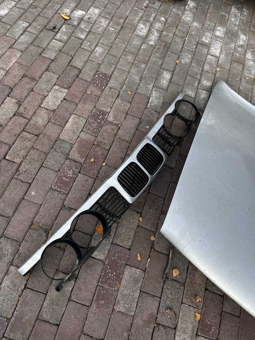 Капот ласточка решетки бмв е34