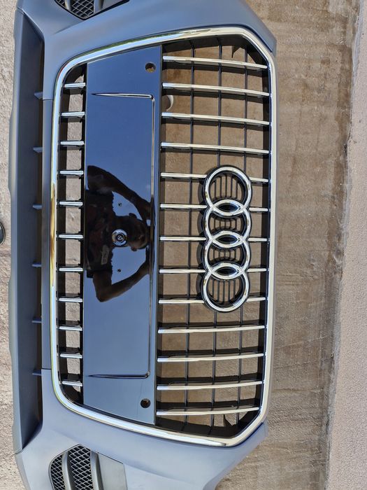 Bara fata Audi Q3 NOUA 2011-2013 cu spalatoare si senzori parcare