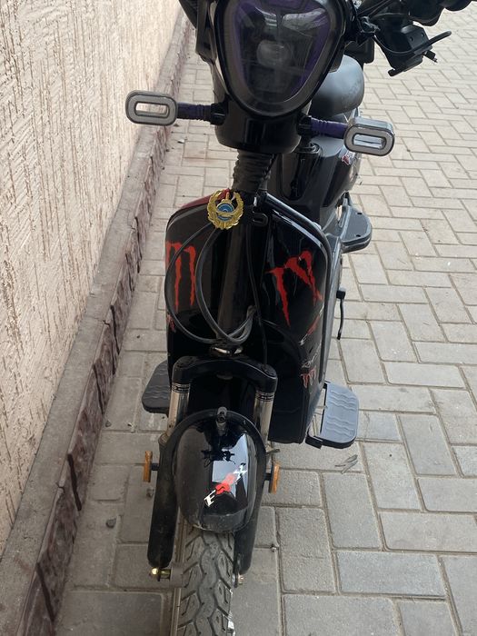 Скутер электроный