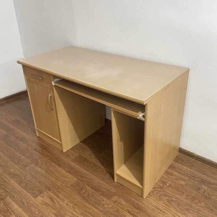 Стол копьютерный