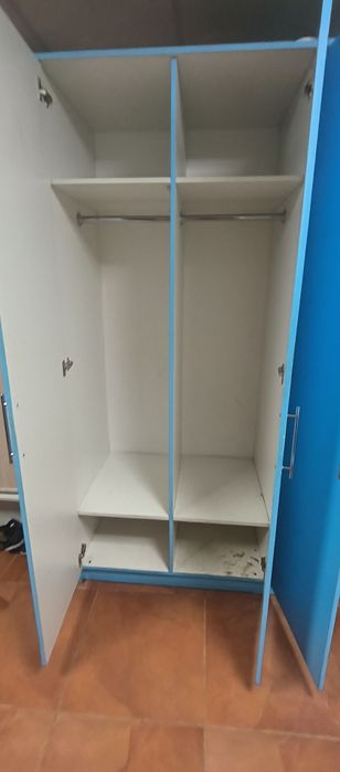 Шкаф 2 секции в хорошем состоянии