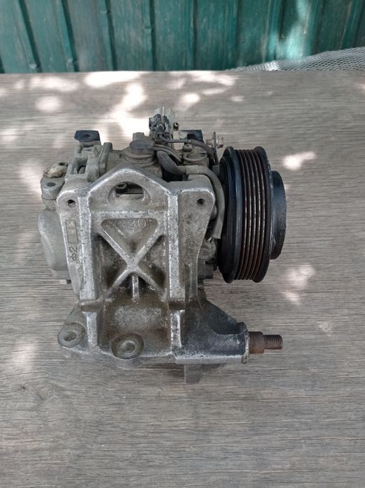 Компрессор кондиционера Subaru Legasi