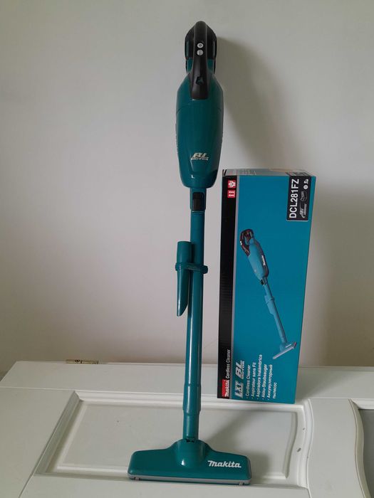 Aspirator Makita DCL281FZ