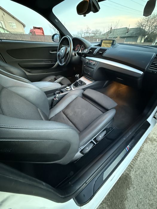 Vand bmw 123d m pack 2008 manual !