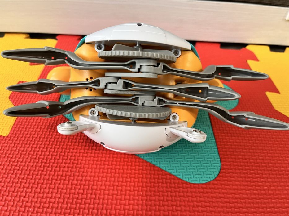 Играчка ходещ рак