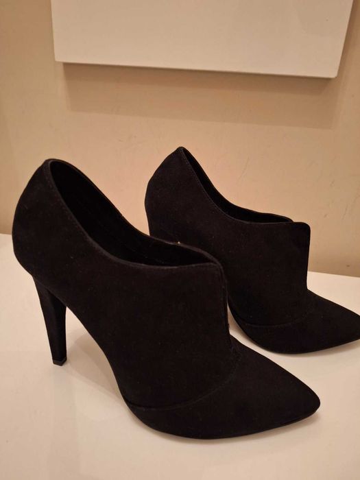 Боти Манго и Страдивариус