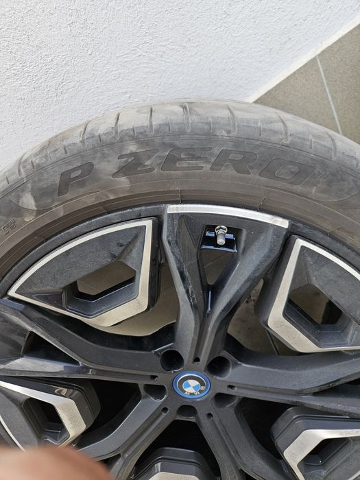 Джанти с гуми bmw ix i20 22" инча цола style 1020