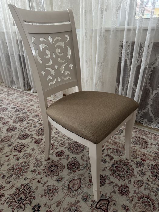 Продам стулья 9  штук